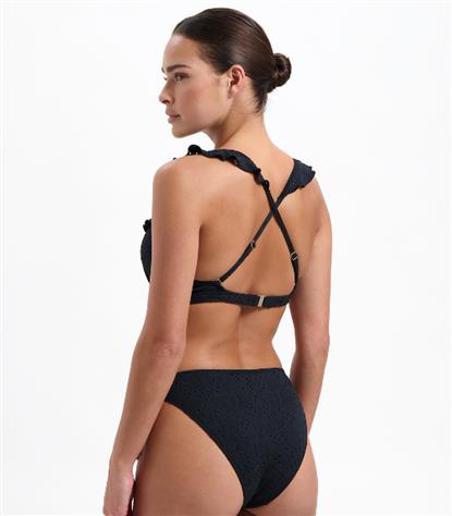 black-embroidery-strik-bikinibroekje